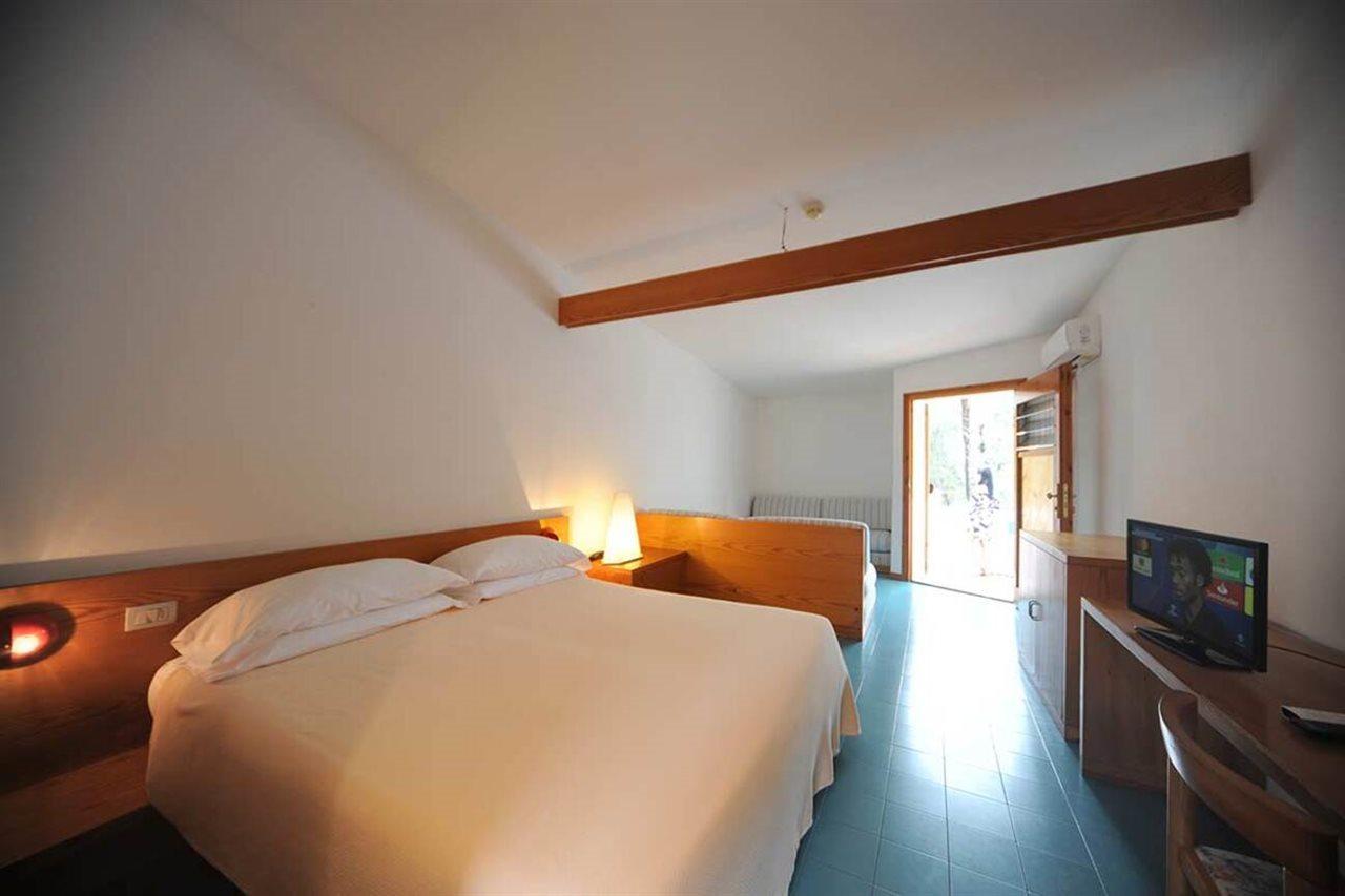Hotel Kyrie Isole Tremiti San Domino Eksteriør bilde