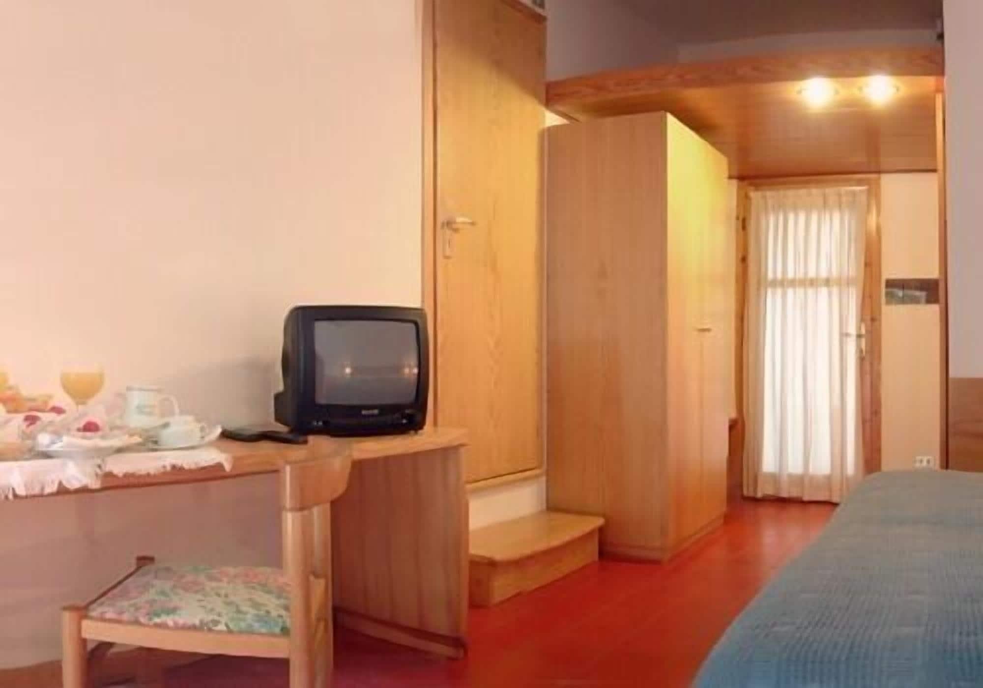 Hotel Kyrie Isole Tremiti San Domino Eksteriør bilde